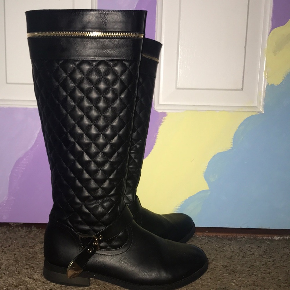 Black boots